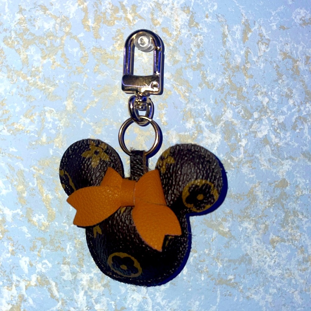 🧜🏼‍♀️2 for $20💫 Minnie Mouse Keychain🐭